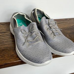 Sketchers walking shoes, barely worn